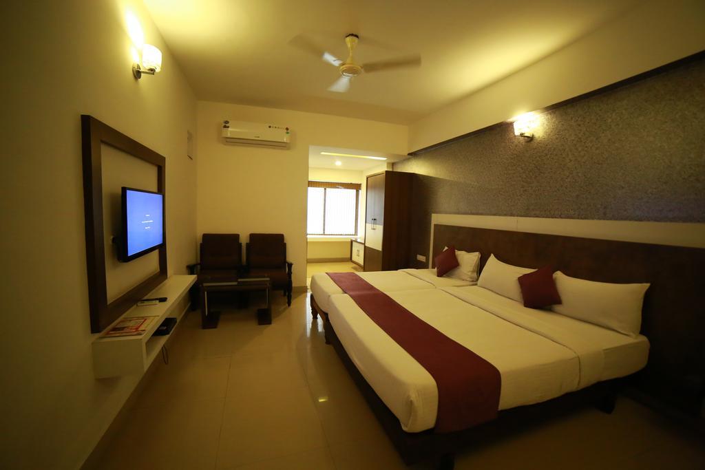 Qik Stay @ S.K. Continental Mysore Eksteriør billede