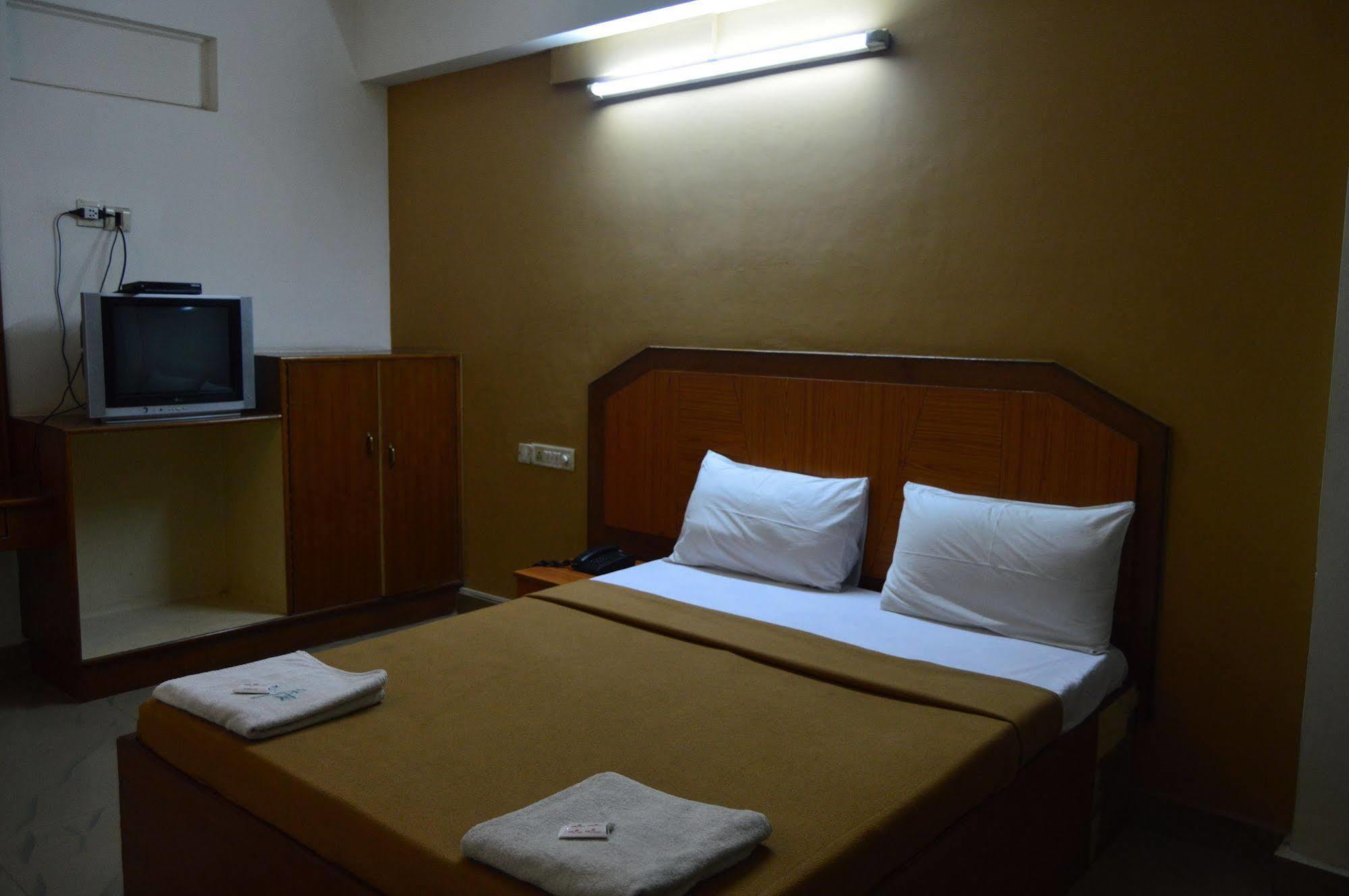 Qik Stay @ S.K. Continental Mysore Eksteriør billede